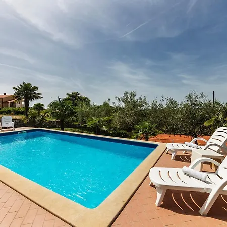Mugeba Club Residence Porec Exterior photo